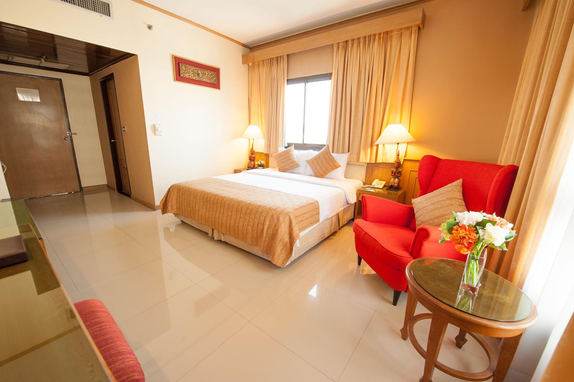 Pinnacle Lumpinee Park Отель 3*