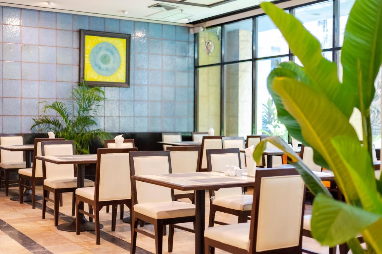 Отель Pinnacle Lumpinee Park 3*