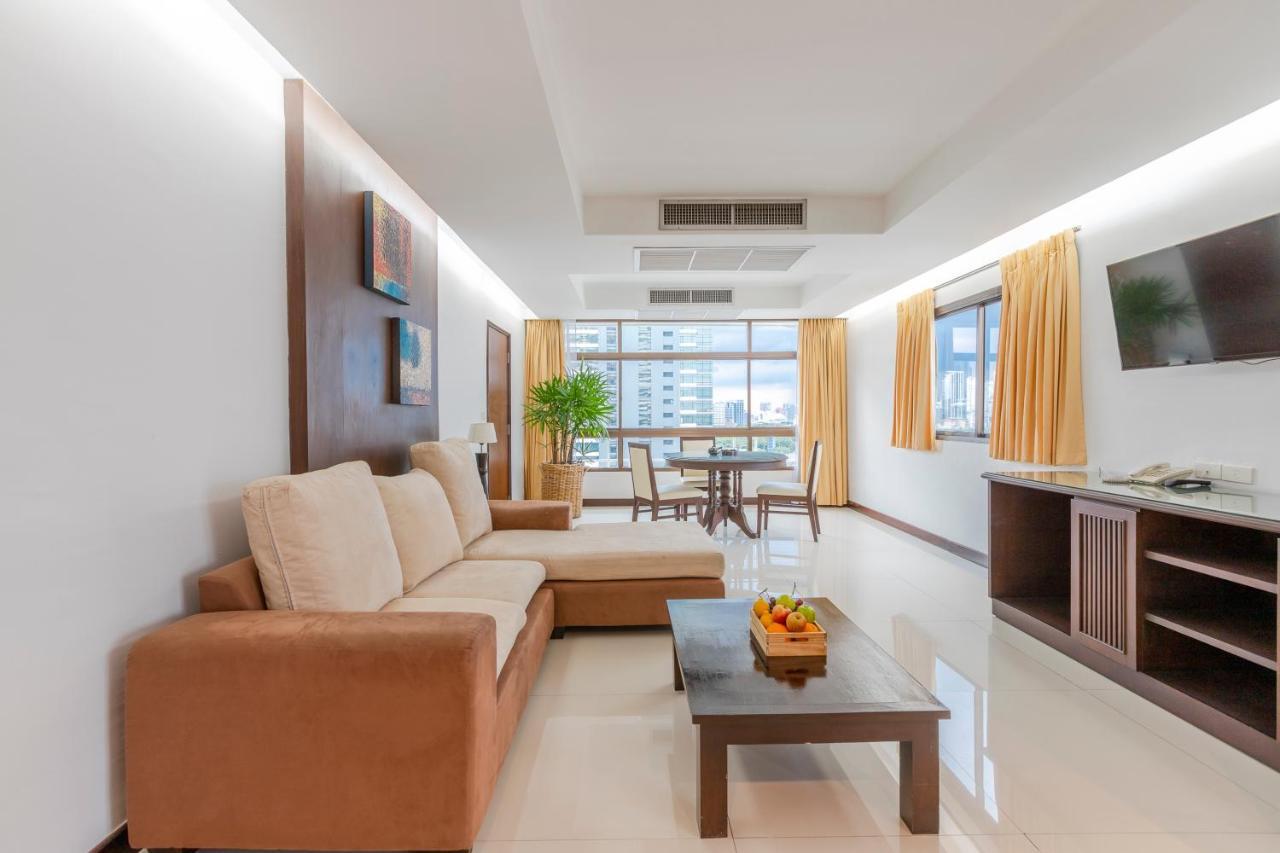 Отель Pinnacle Lumpinee Park 3*