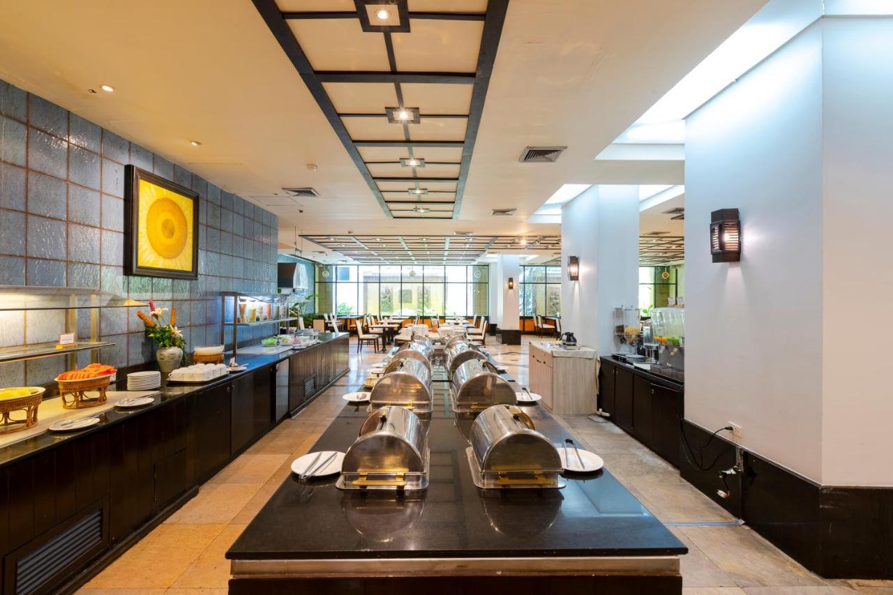 Отель Pinnacle Lumpinee Park 3*