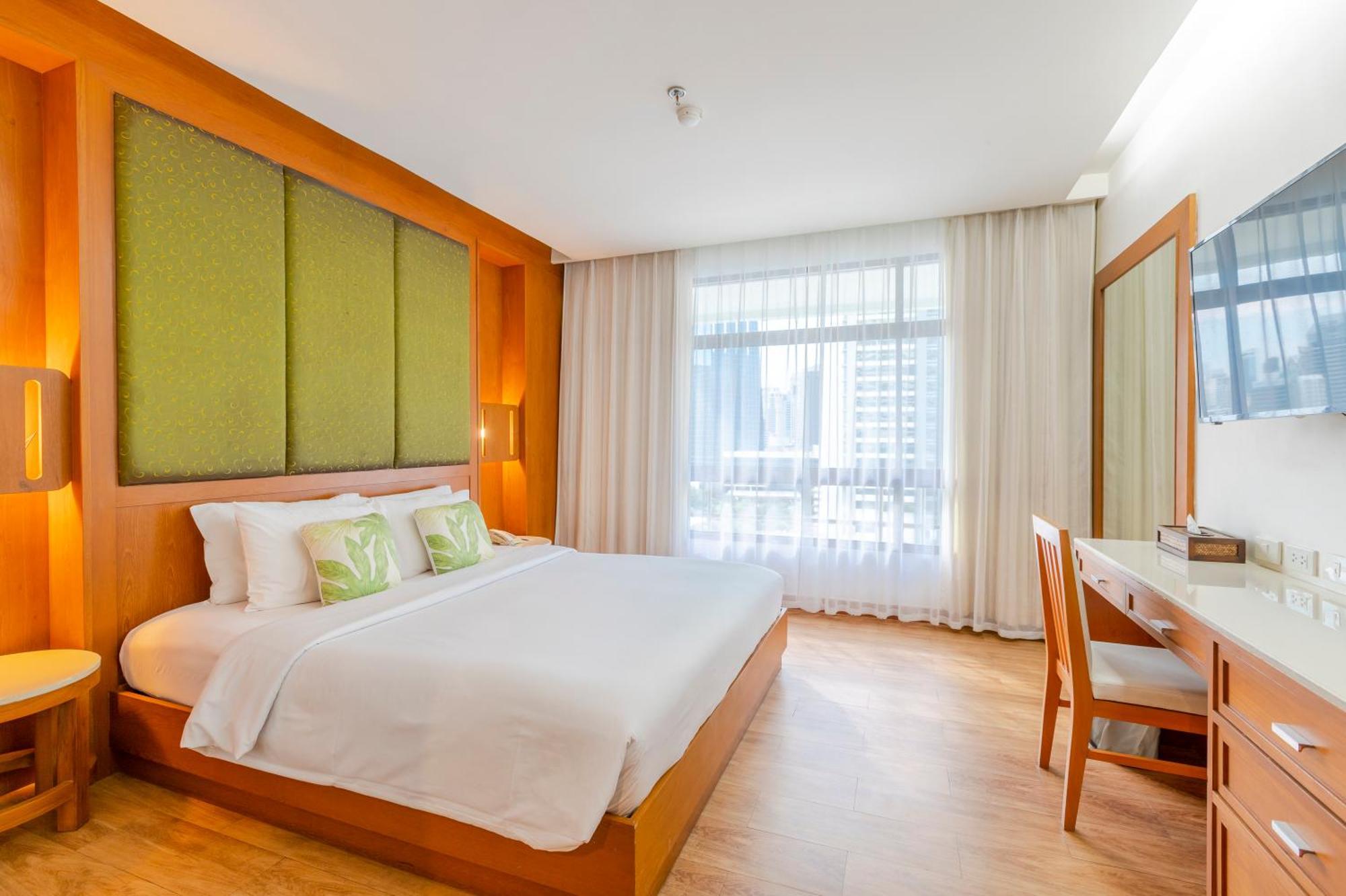 Отель Pinnacle Lumpinee Park Бангкок